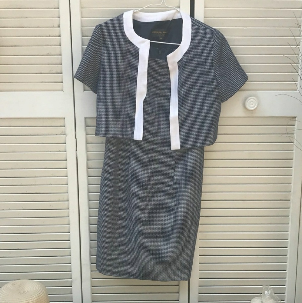 Dress - Picture 2 of 5